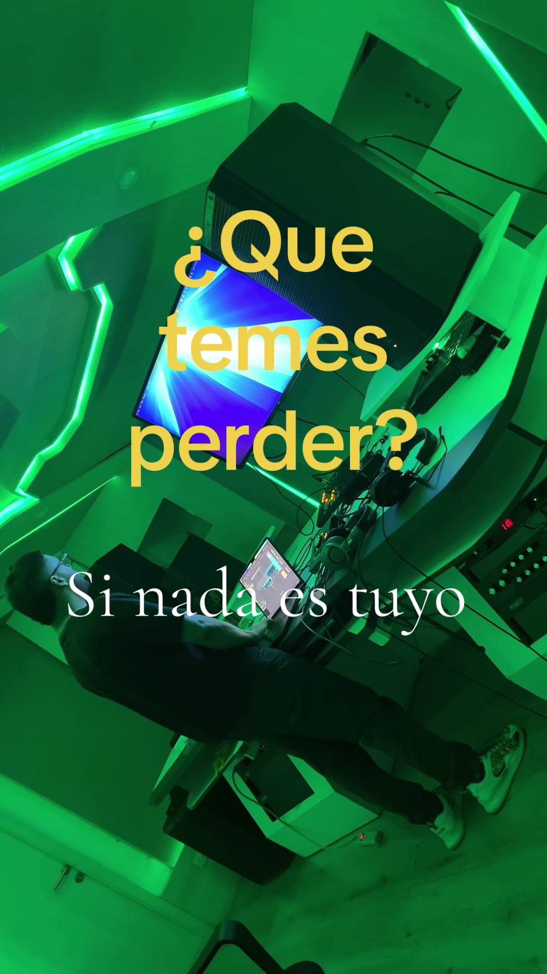 @S N O O Y Z