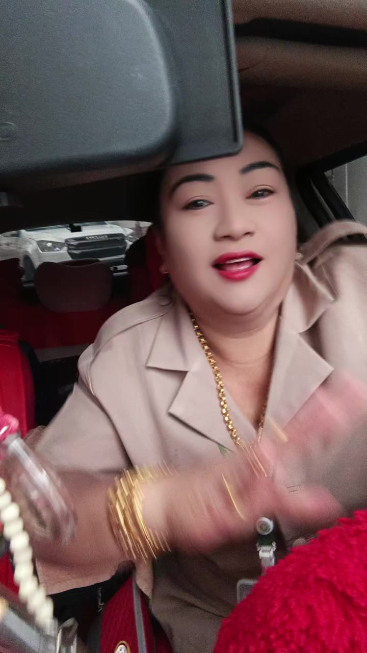 @ชุลีพร ใจเย็น