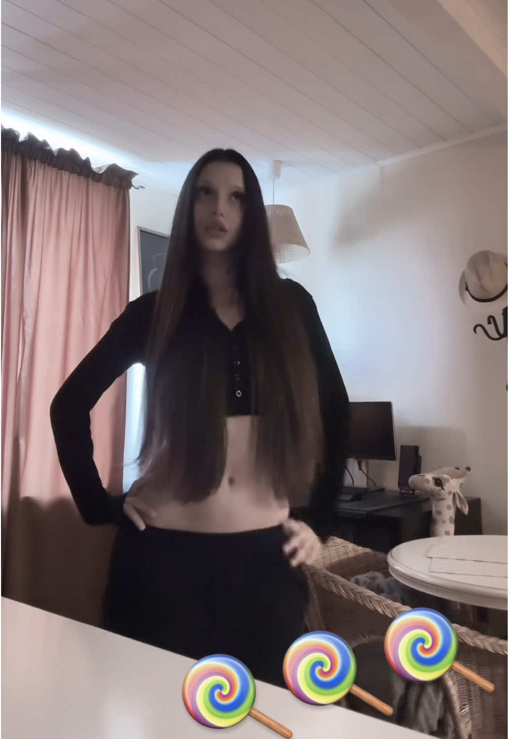 @♪//(^_<)