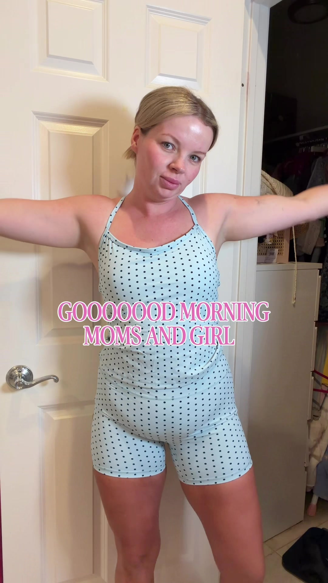 @Olivia May | Mom Style & Hacks