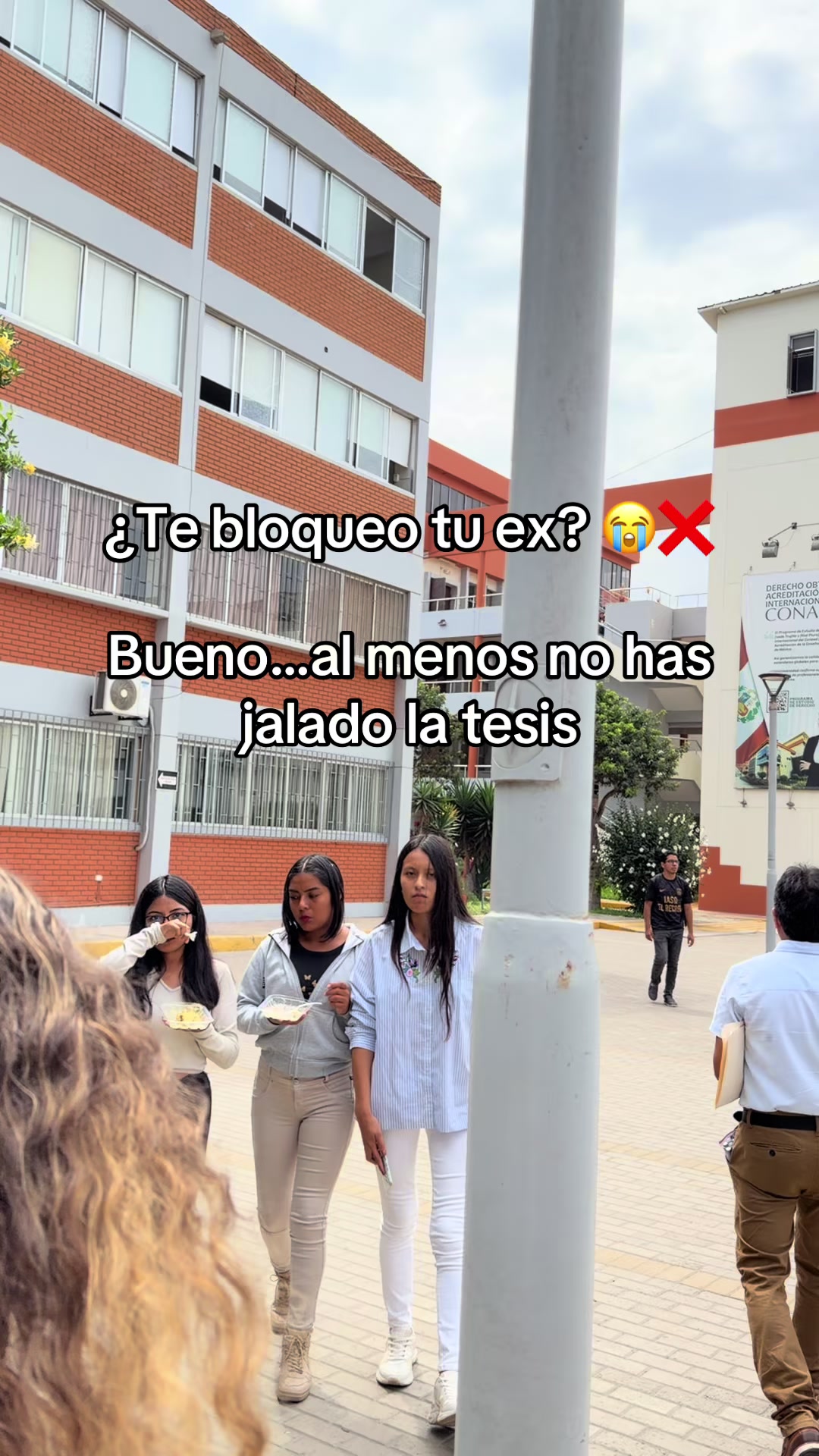 @akademico.pe