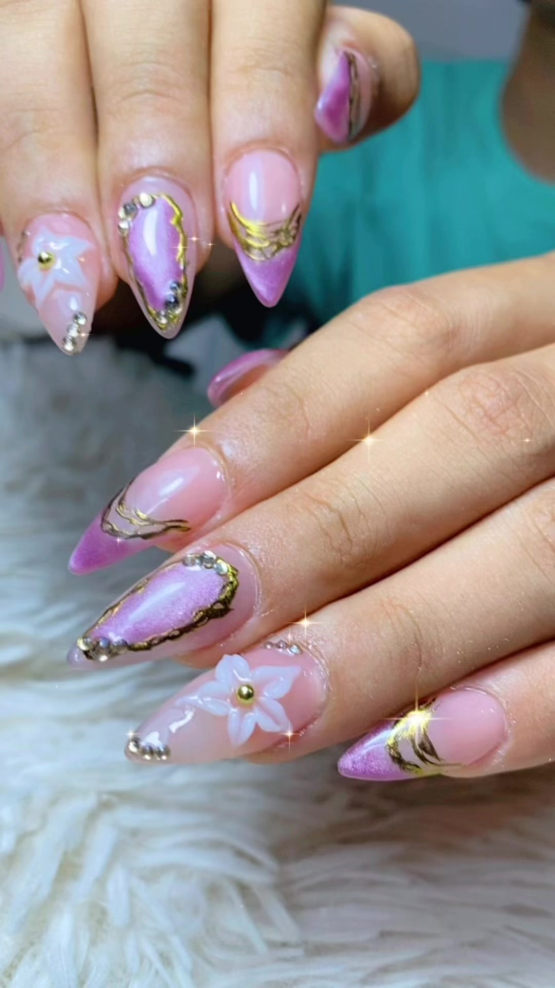 @Carolin_Nails