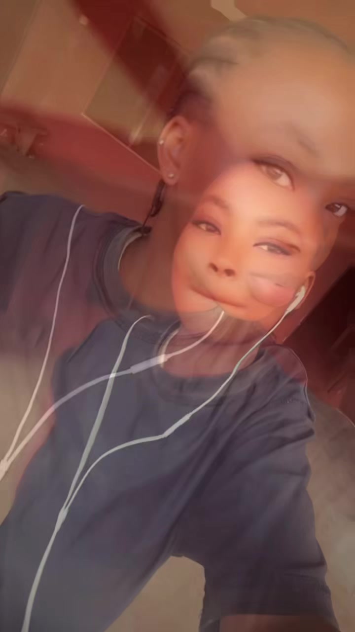 @OLAMIDE🌸