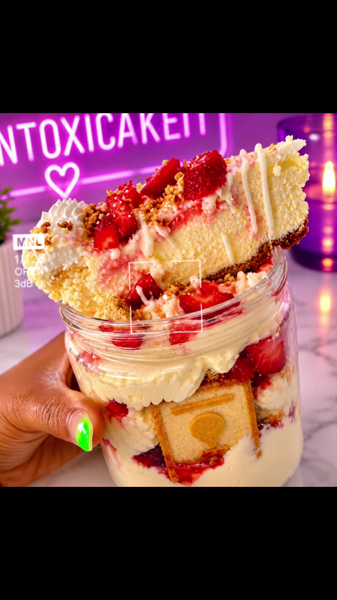 @Intoxicakeit