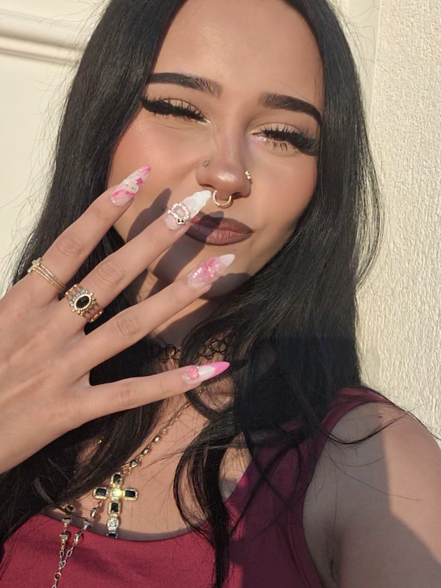 @☽✞𝕷𝖊𝖘𝖑𝒚✞☾