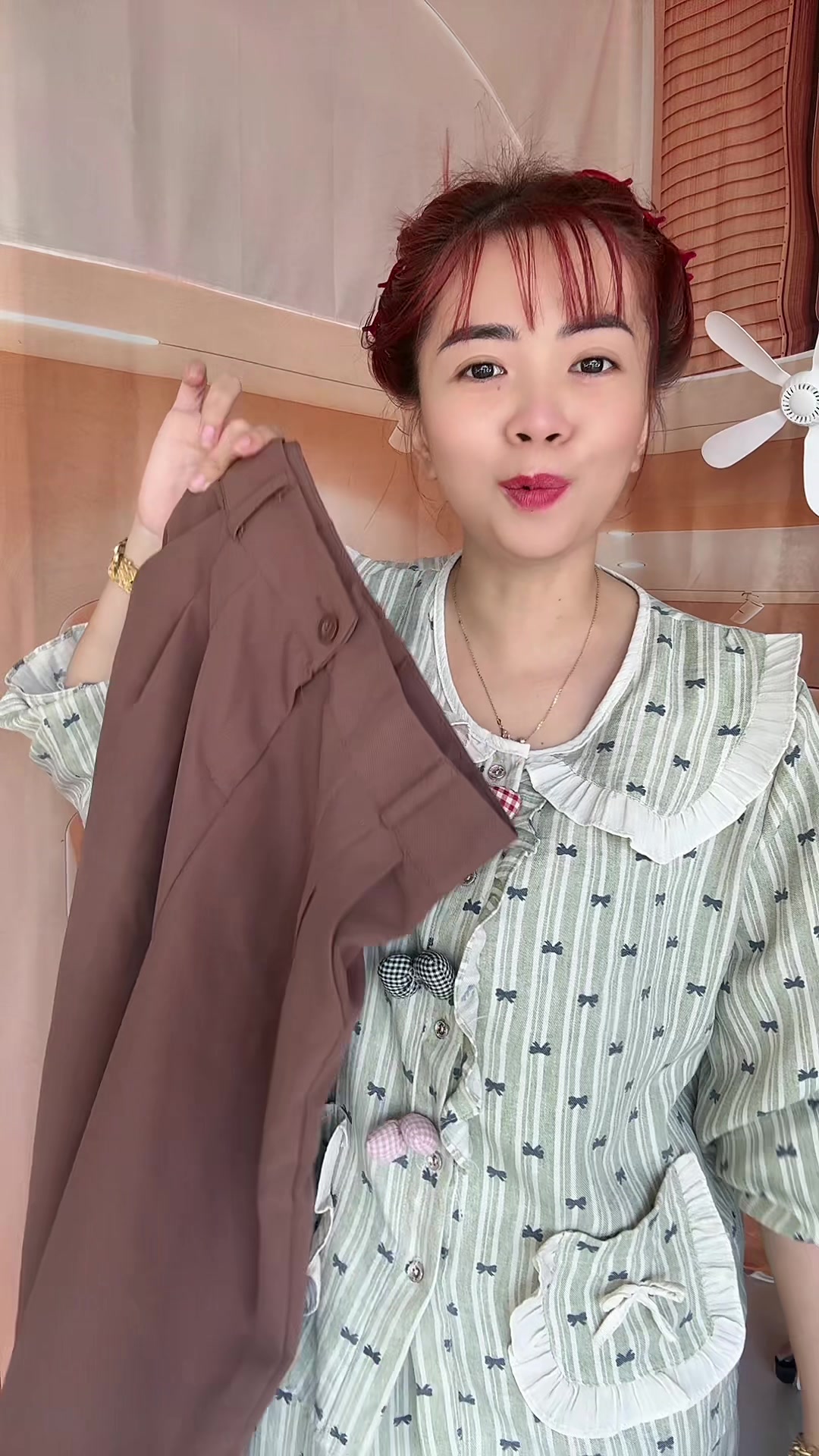 @Em Cẩm N&egrave;