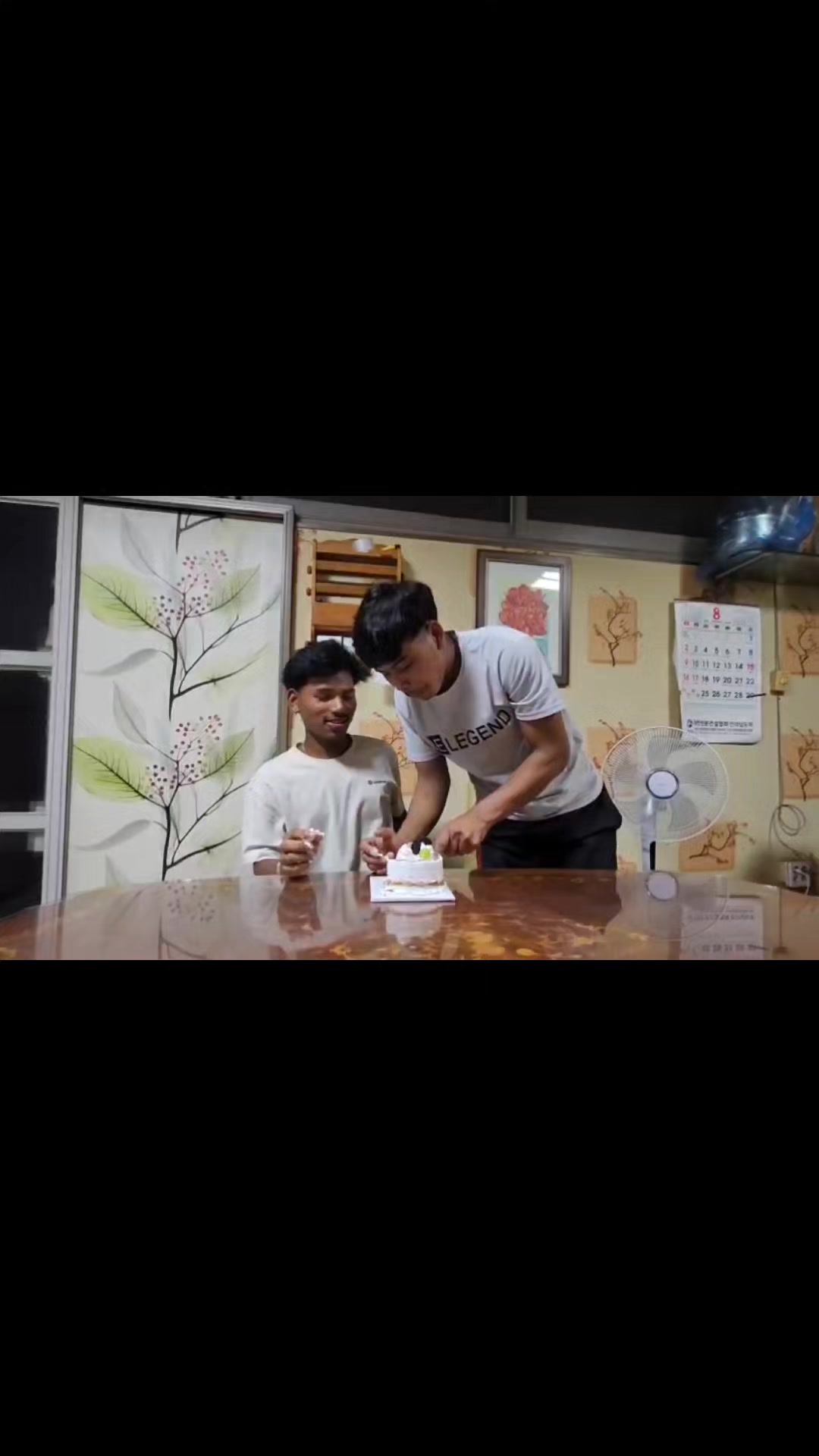 @Mr_&radic;k&agrave;&ntilde;x&agrave;🇳🇵><🇰🇷