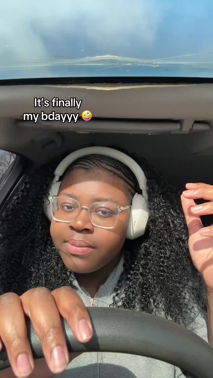 @Itskizzybihhh💫