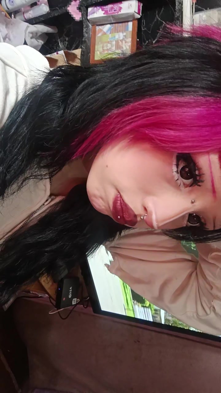 @;3