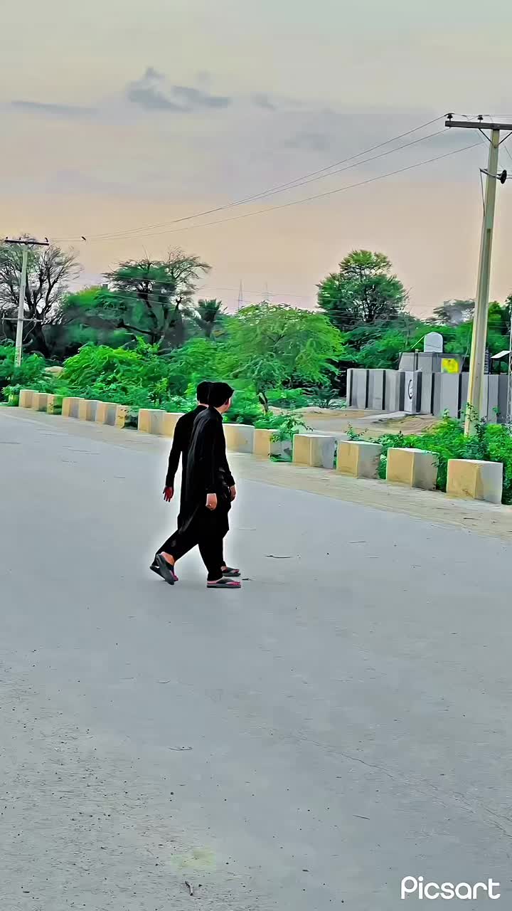 @♛○𝐋𝐚𝐥𝐢‿✶