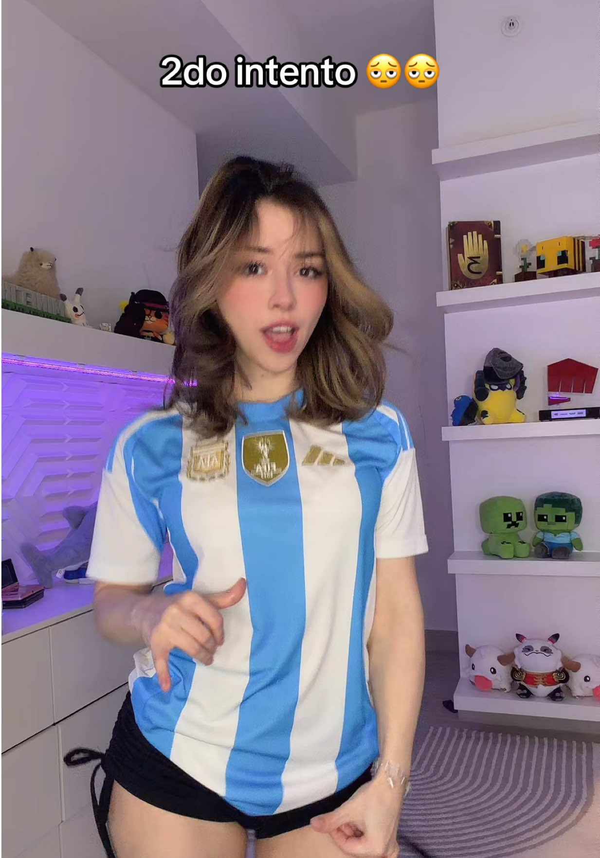 @MictiaGenerica