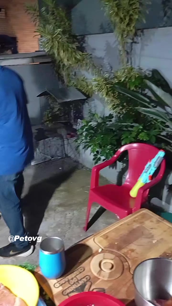@petovg