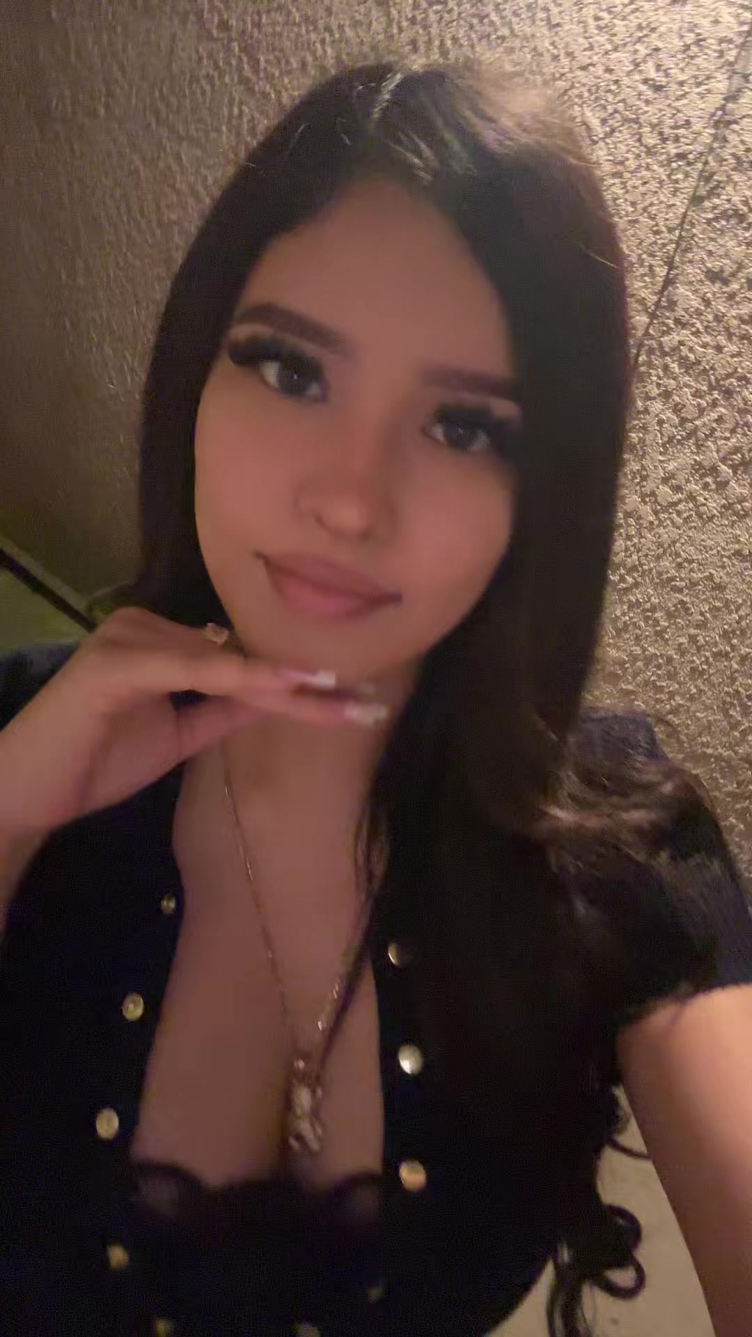 @isabella