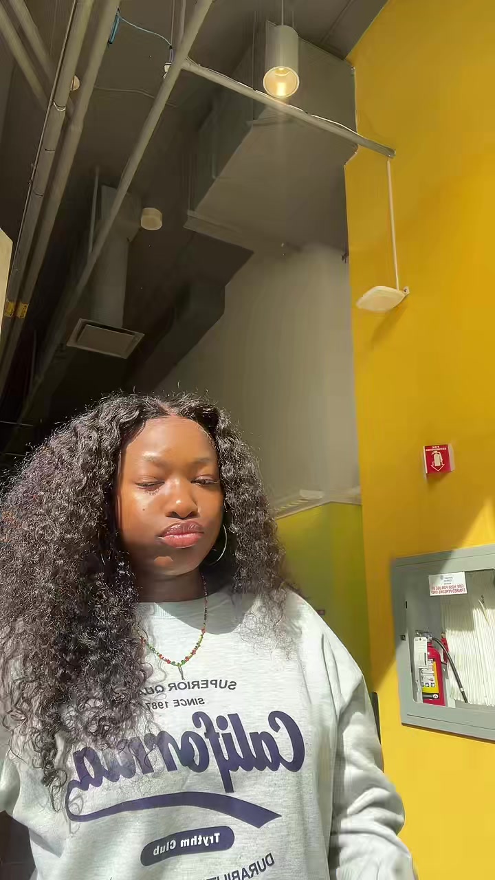 @O L I V I A