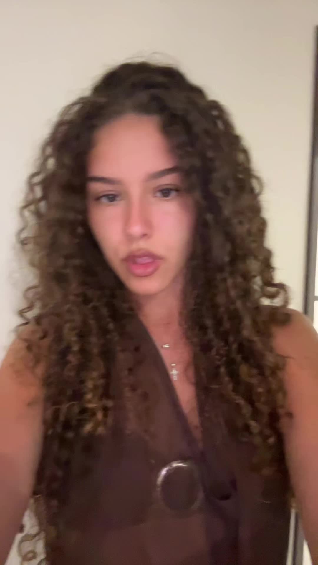 @👤