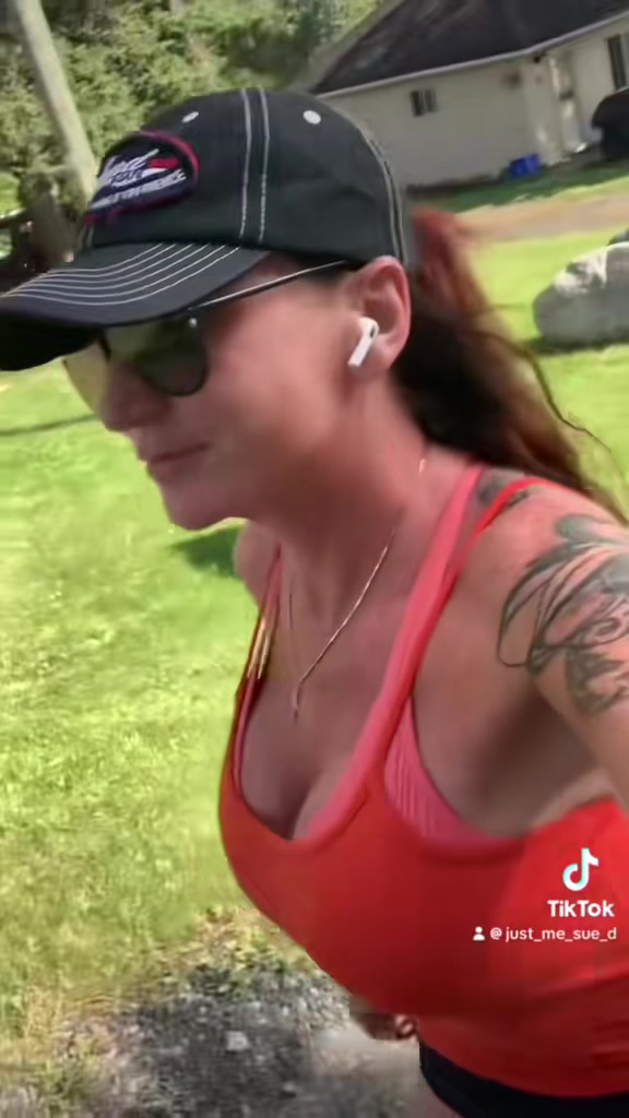 @Susielicious_1 🇨🇦