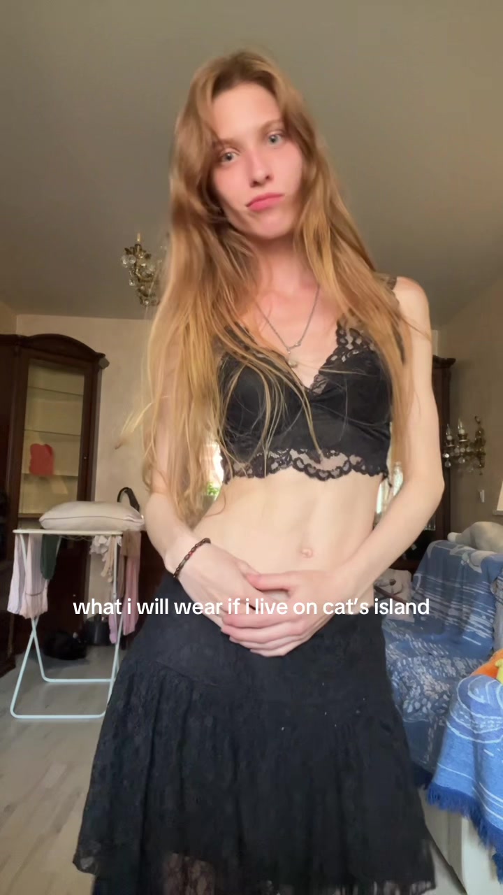 @⟡