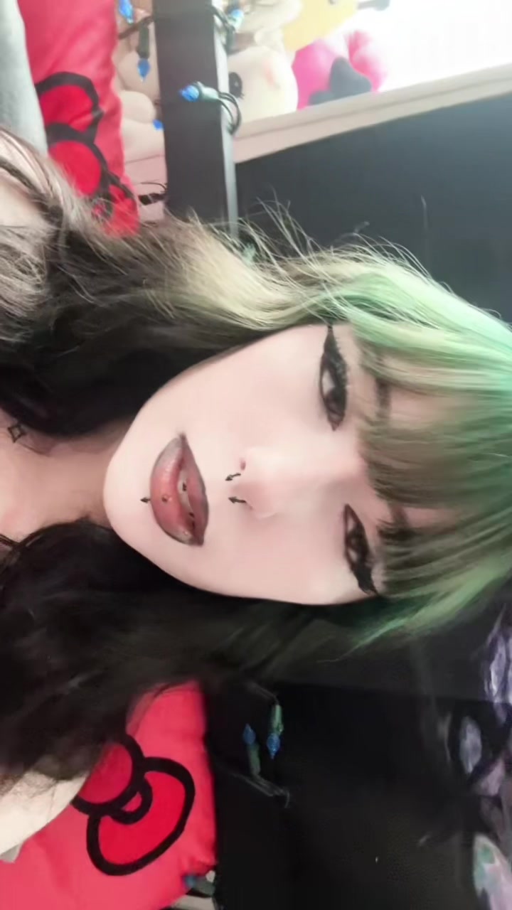 @grey🧛🏻♀️