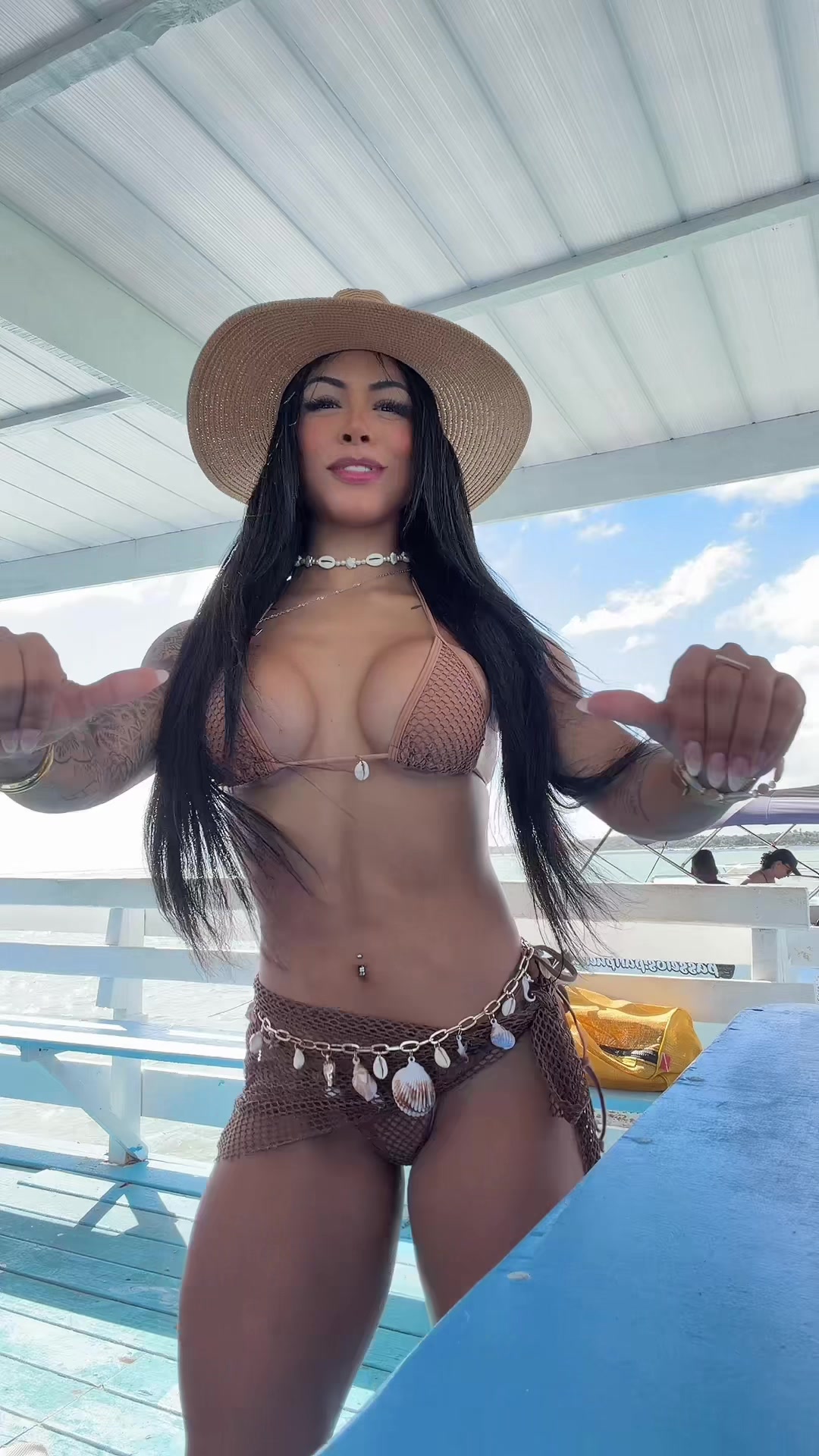 @adahoficial