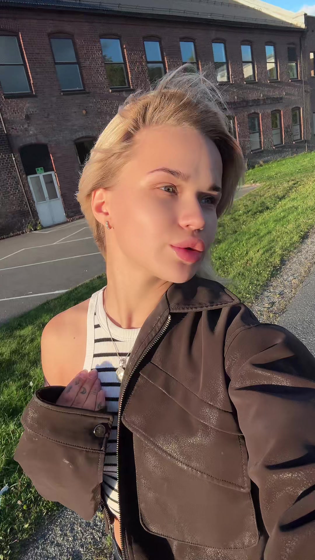 @_katess