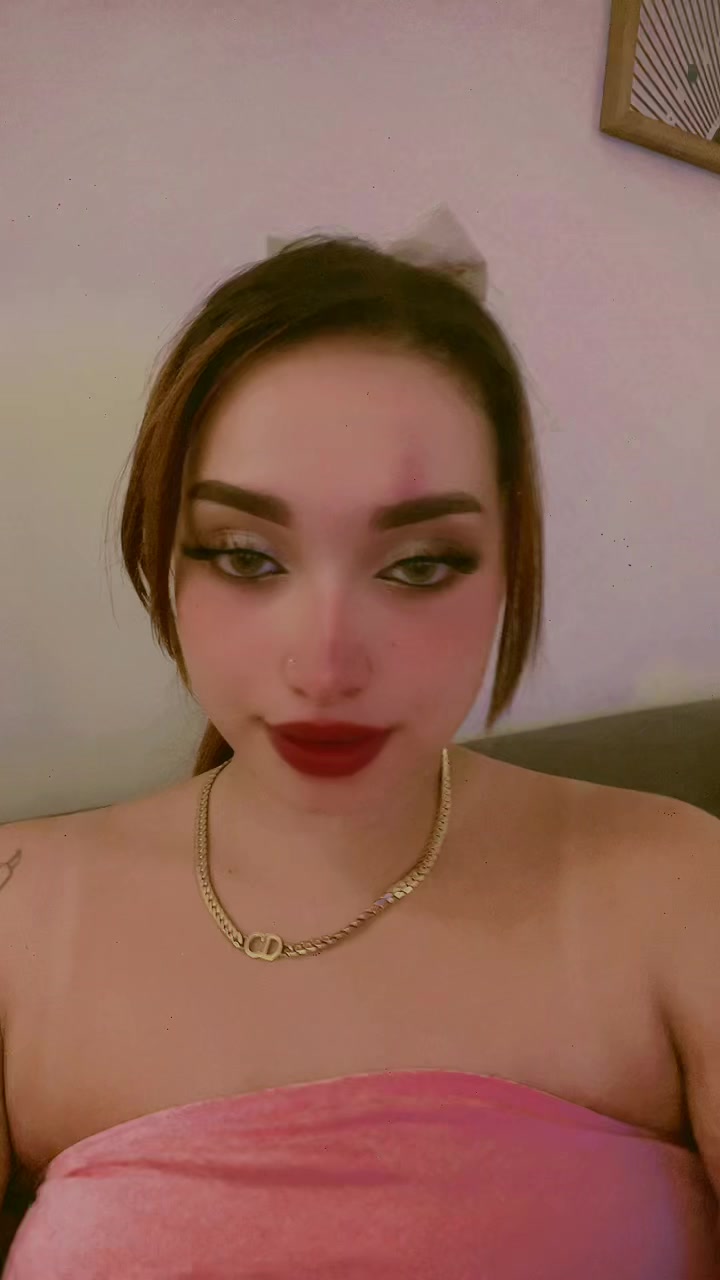 @The_queen👑