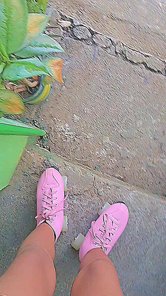 @Roller skate 🛼