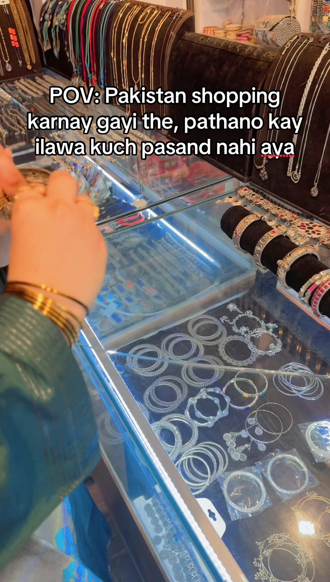 @Hajra 🇵🇰🇺🇸