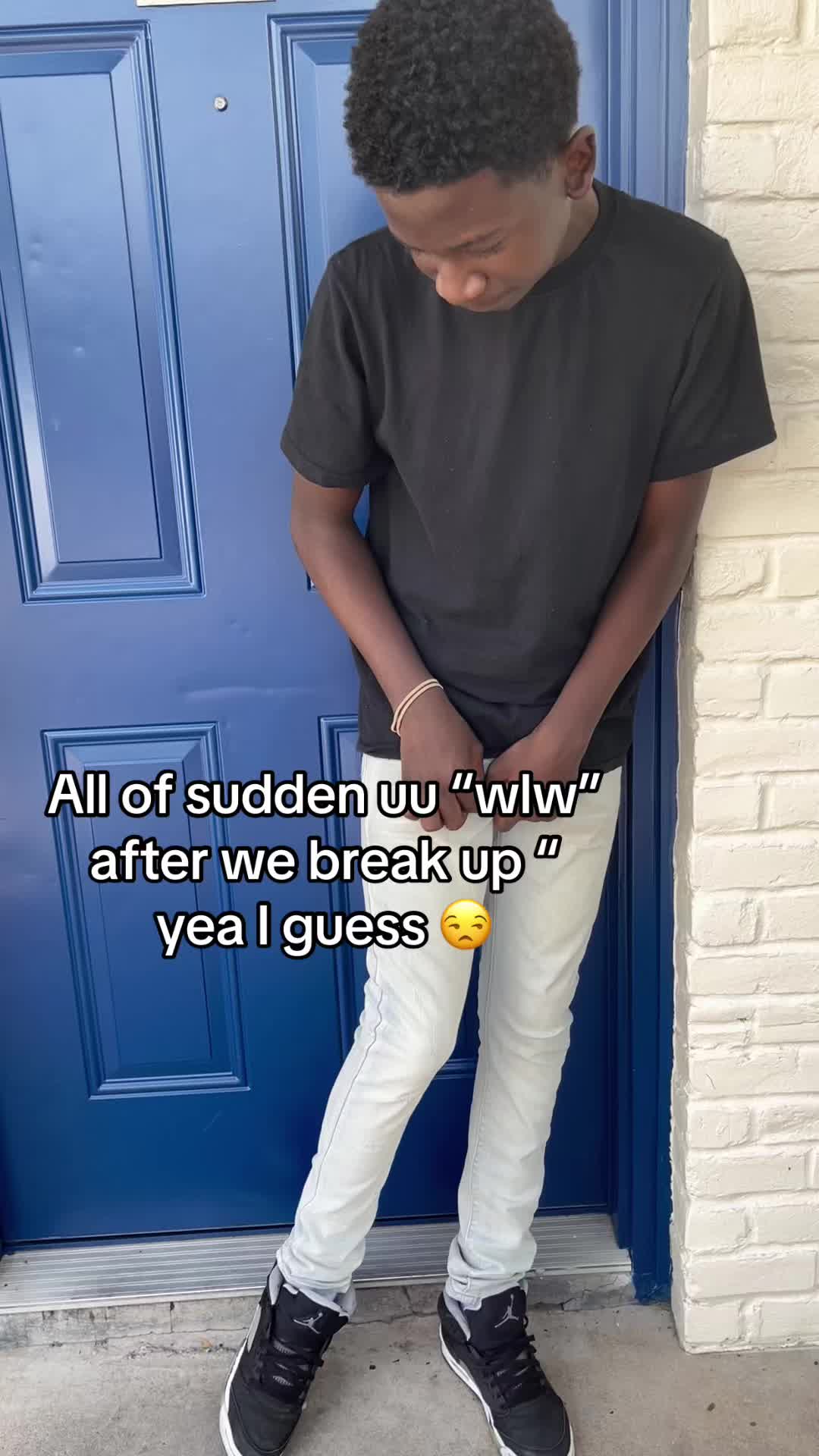 @🐶