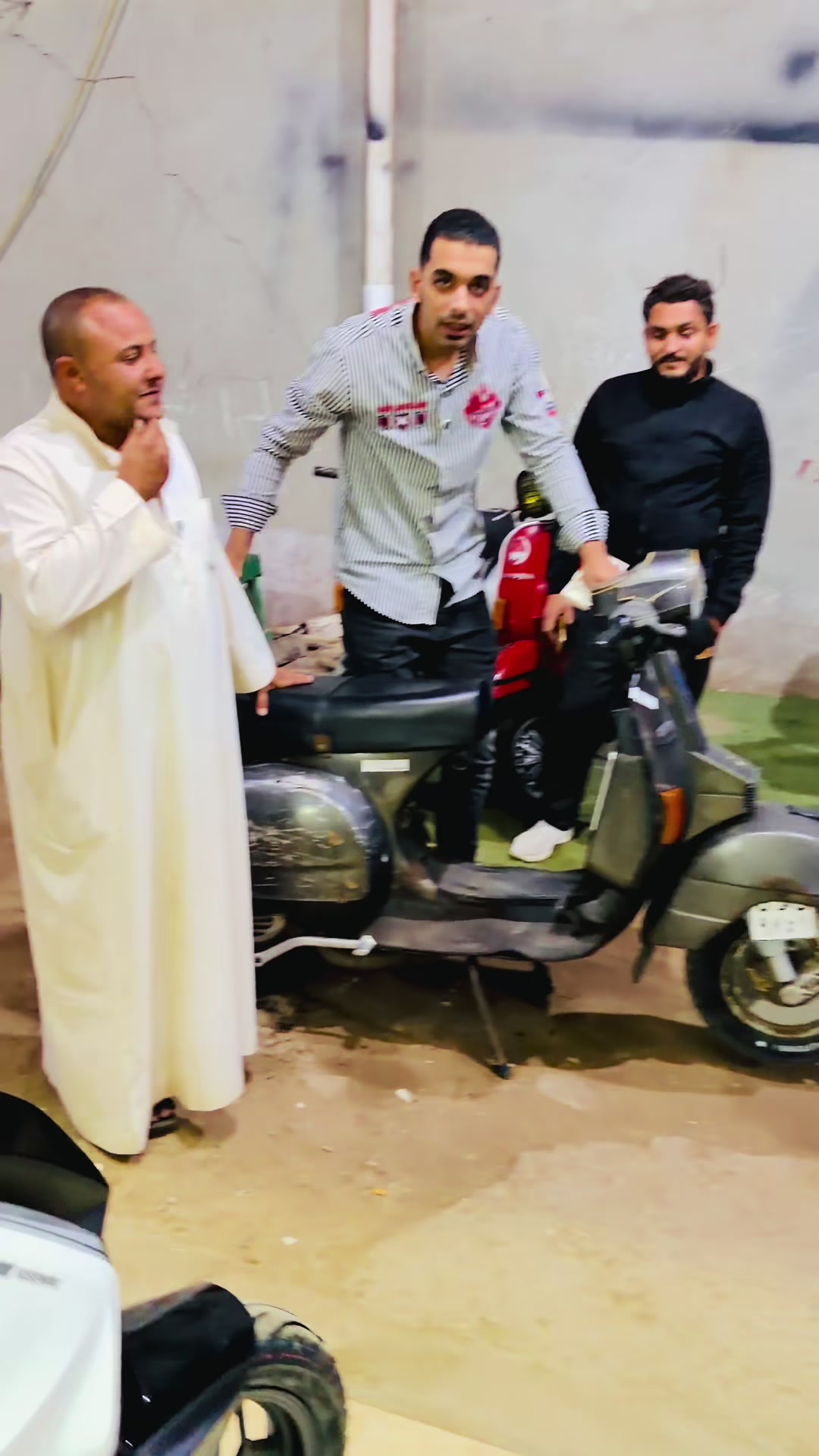 @اسكوتر الشريف غني عن التعريف