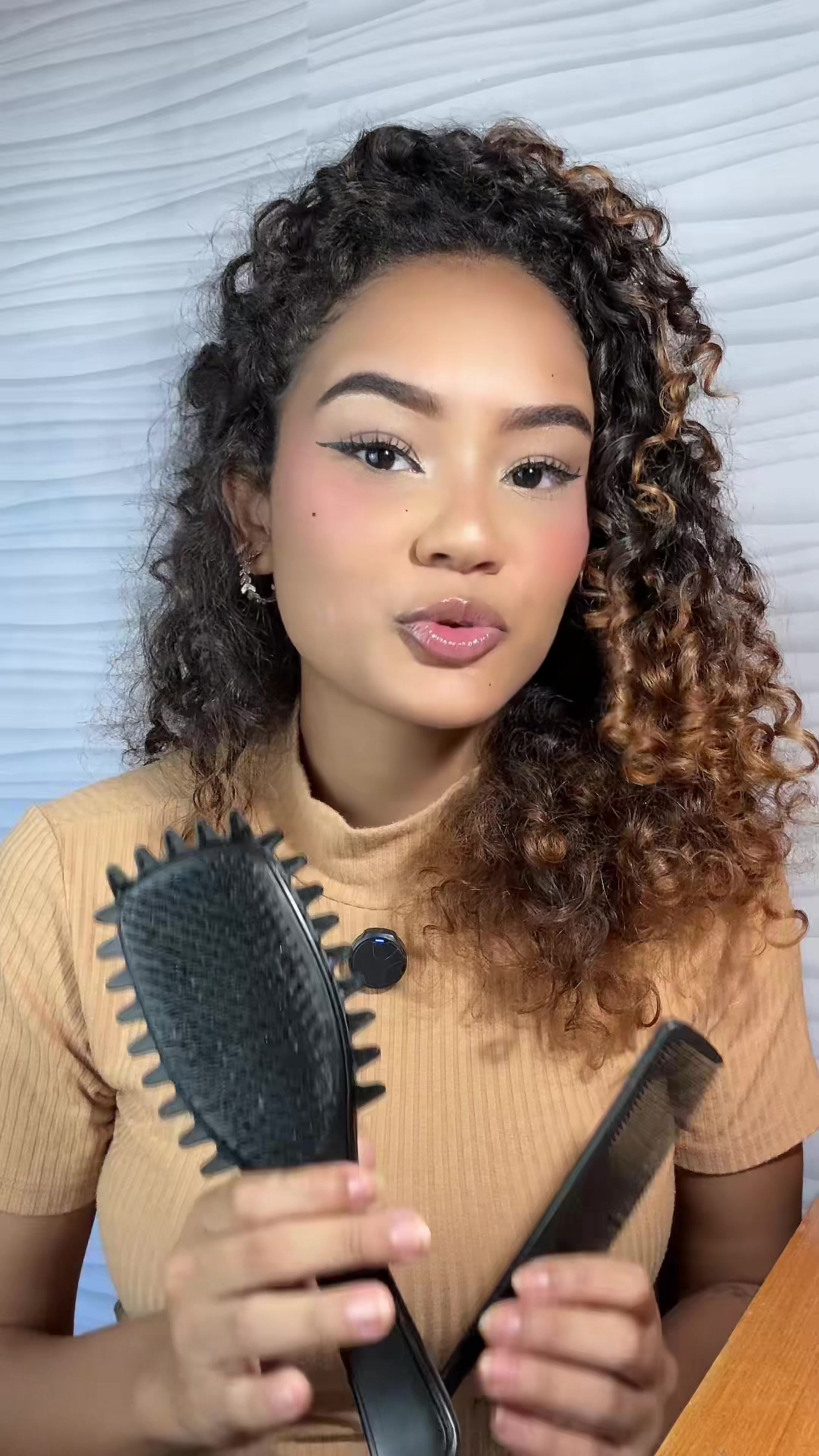 @Mila Freitas🦊