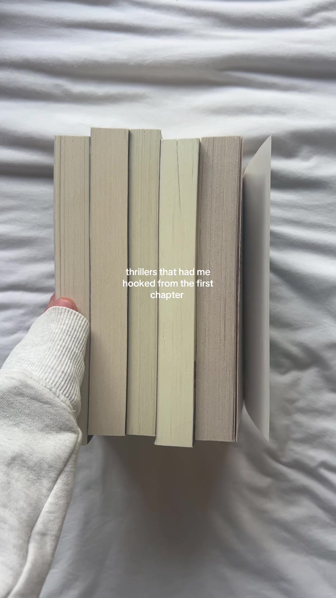 @amélie | booktok ♡