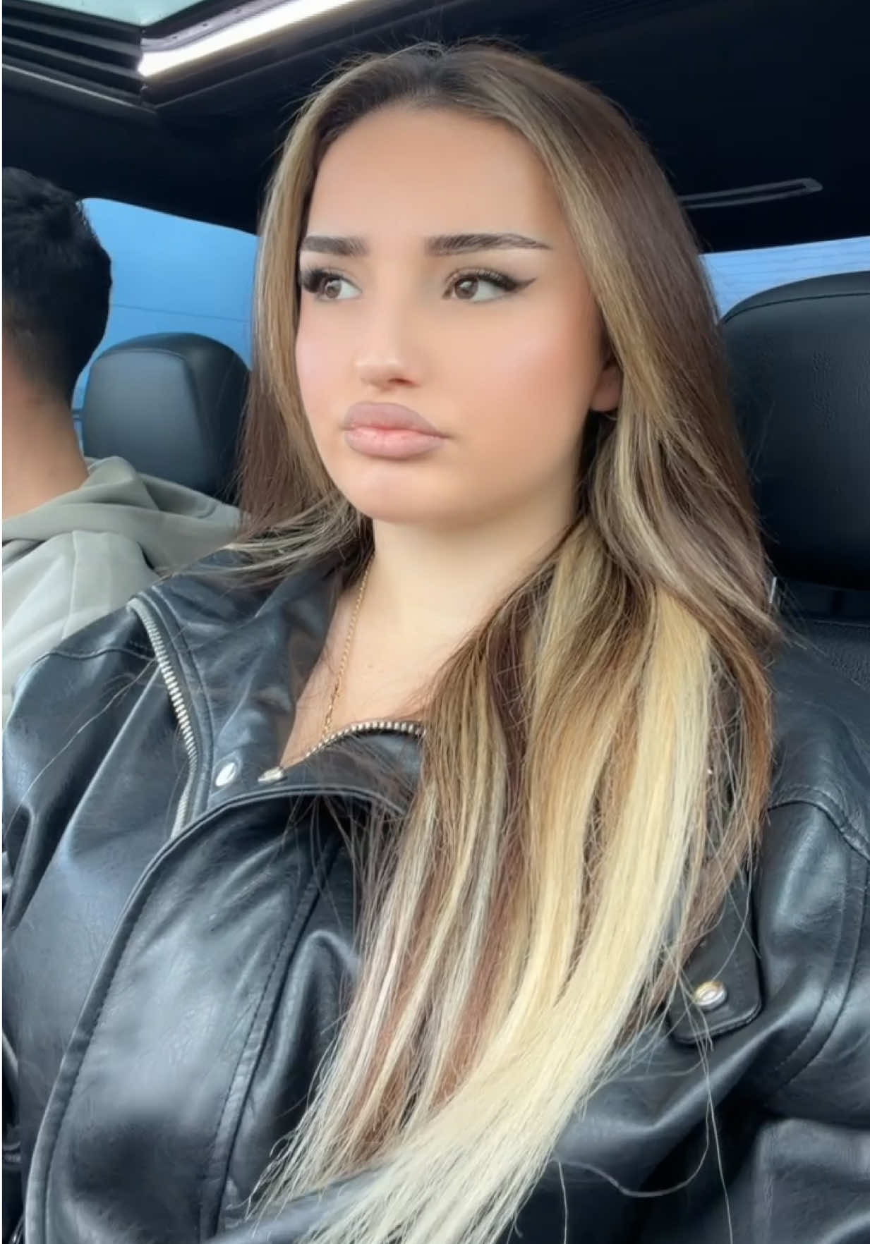 @𝐙
