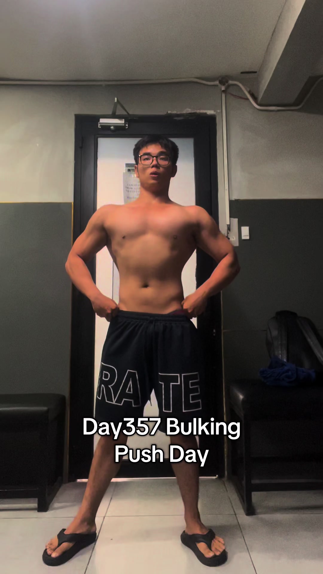 @Kent th&iacute;ch tập gym