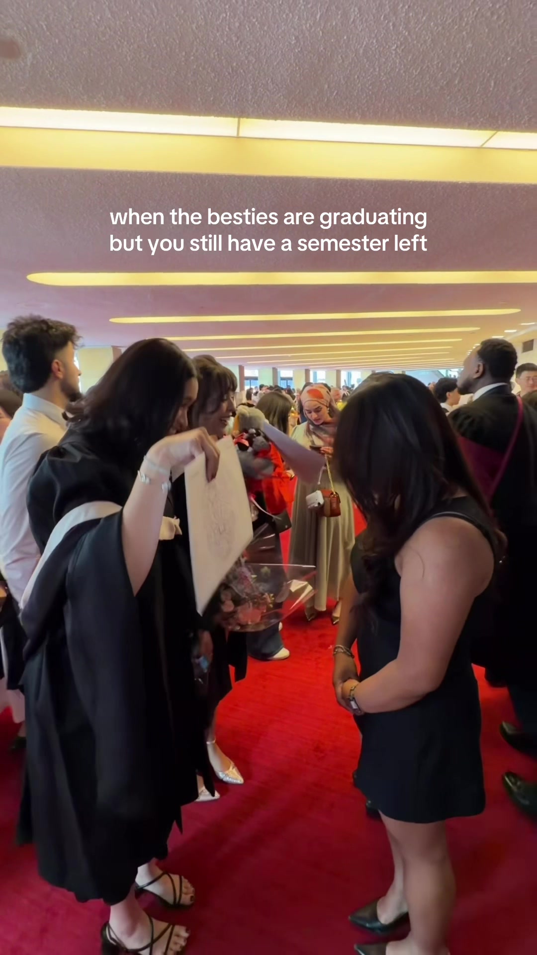 @JULIA QUYNH