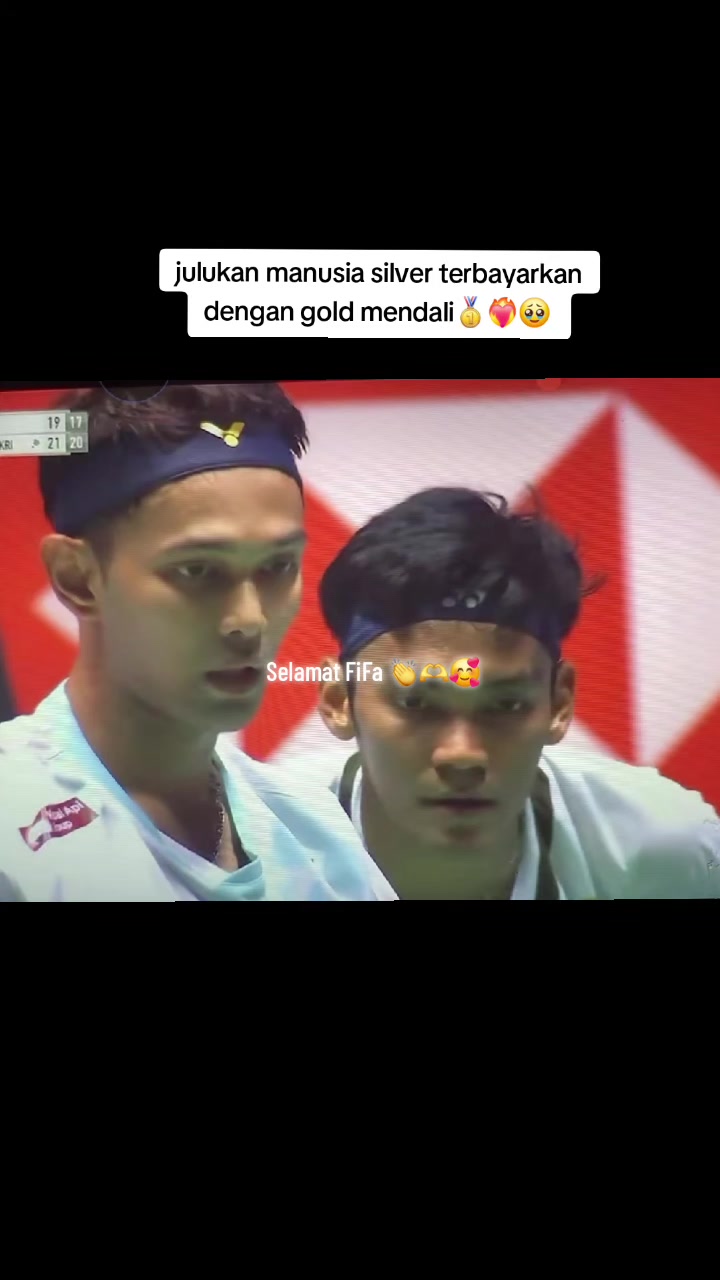 @𝐓𝐢𝐚🏸