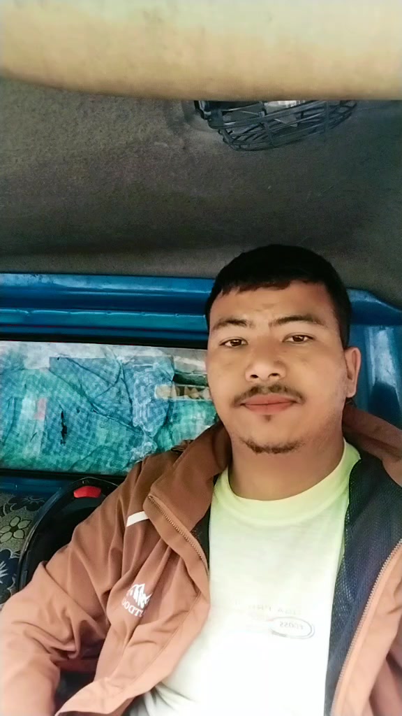 @🇳🇵Resham..shrestha🇳🇵9366