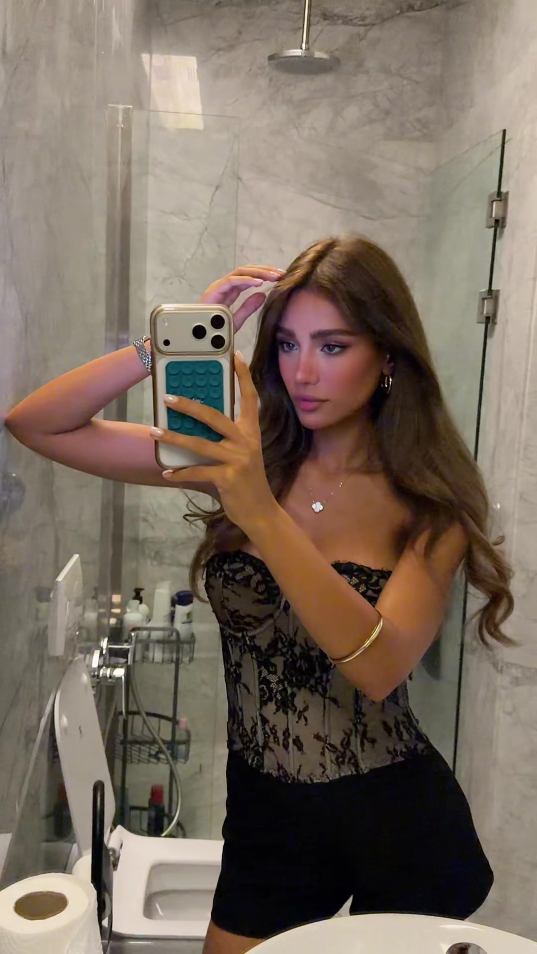 @pariaahari