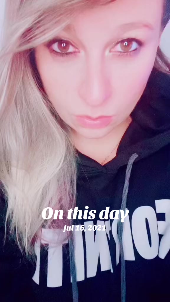 @SamanthaCrosby87🖤💛