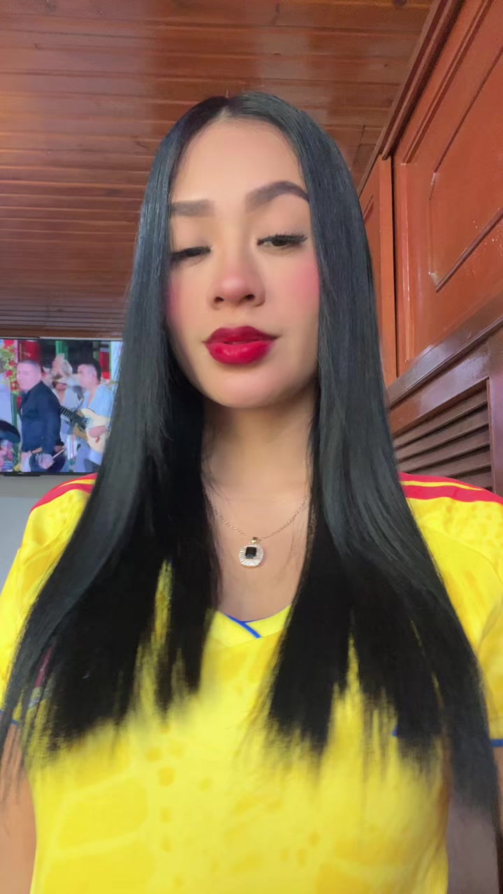 @Danielaotero
