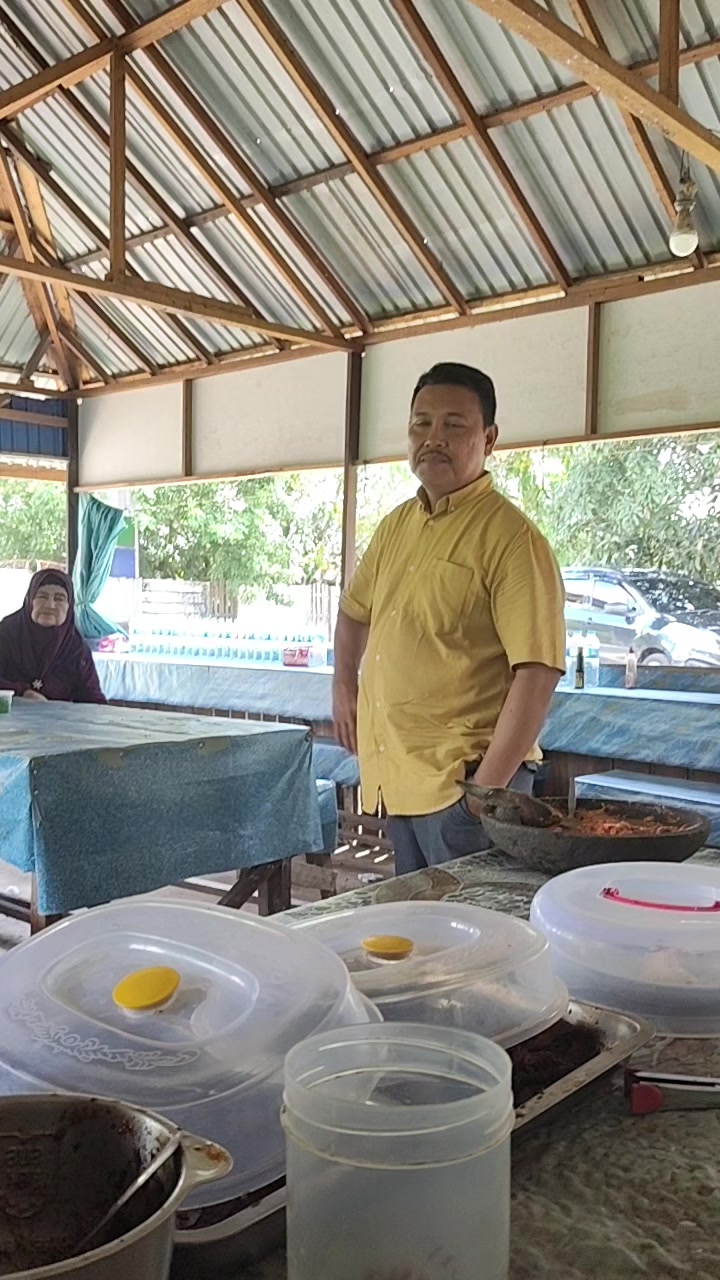 @warung katupat acil ella