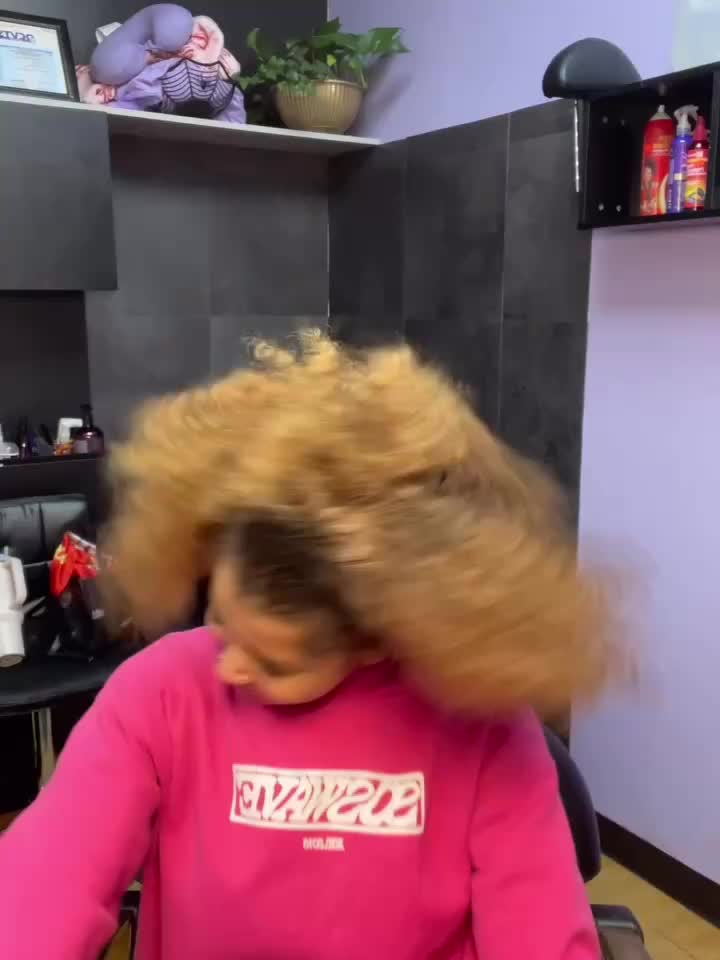 @Ava