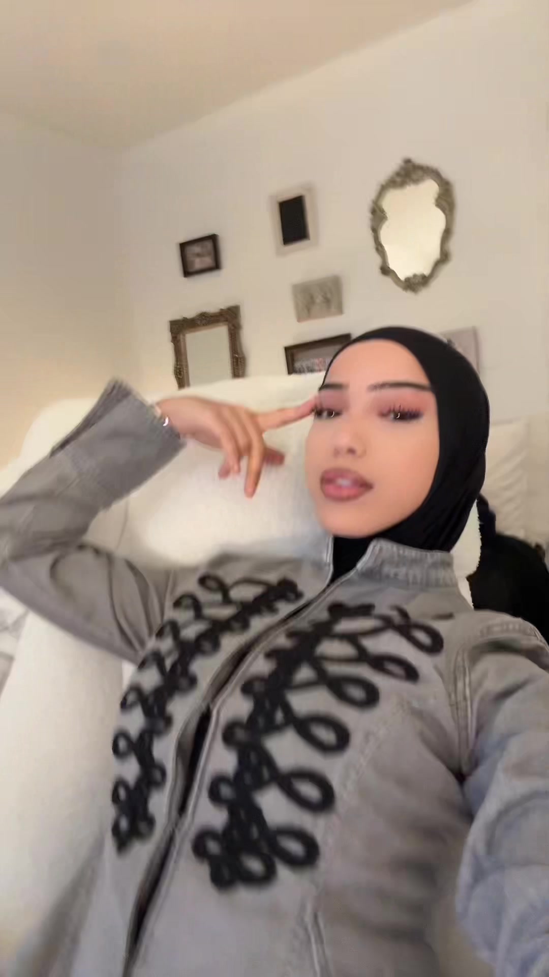 @لارا