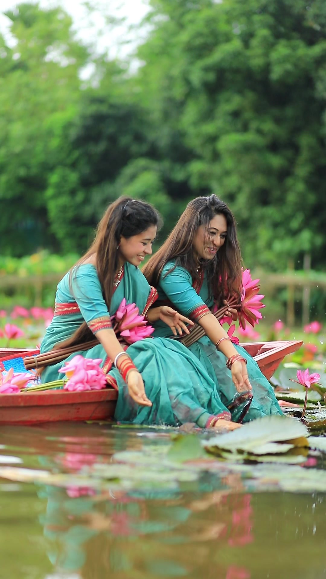 @স্বর্নালী সাথী