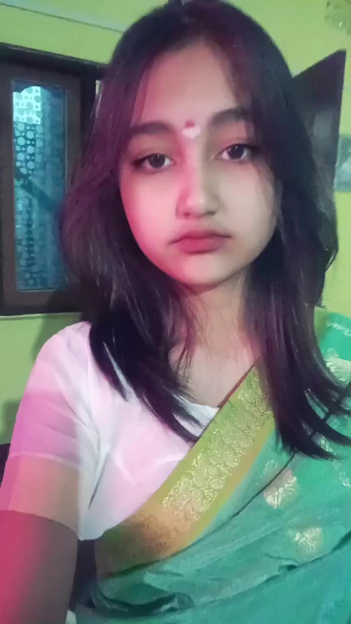 @YANA GURUNG👅