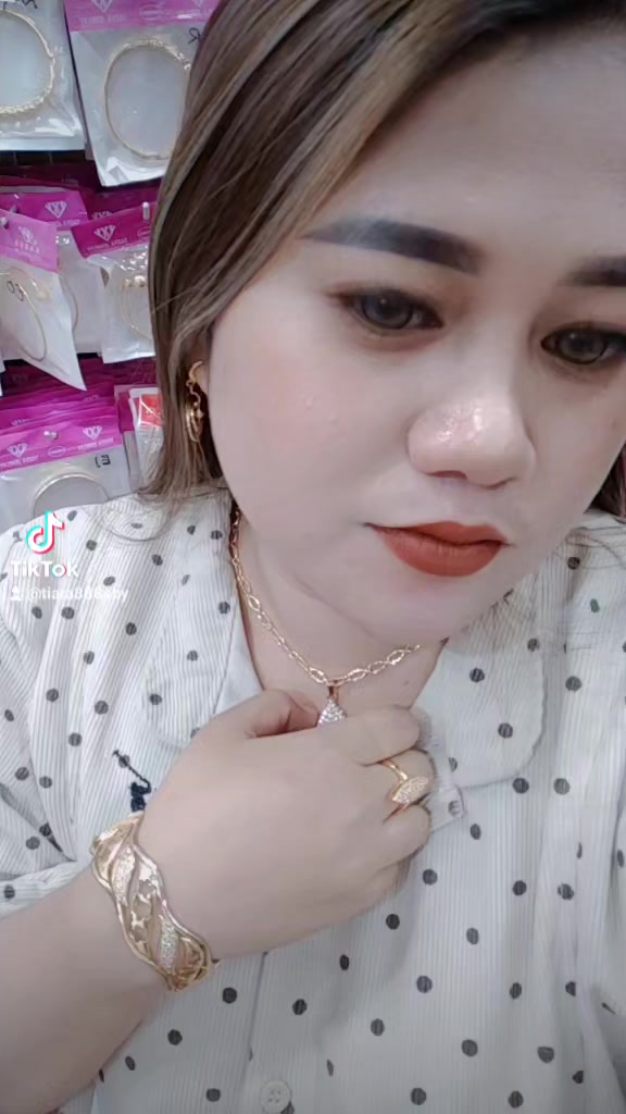 @tiara888