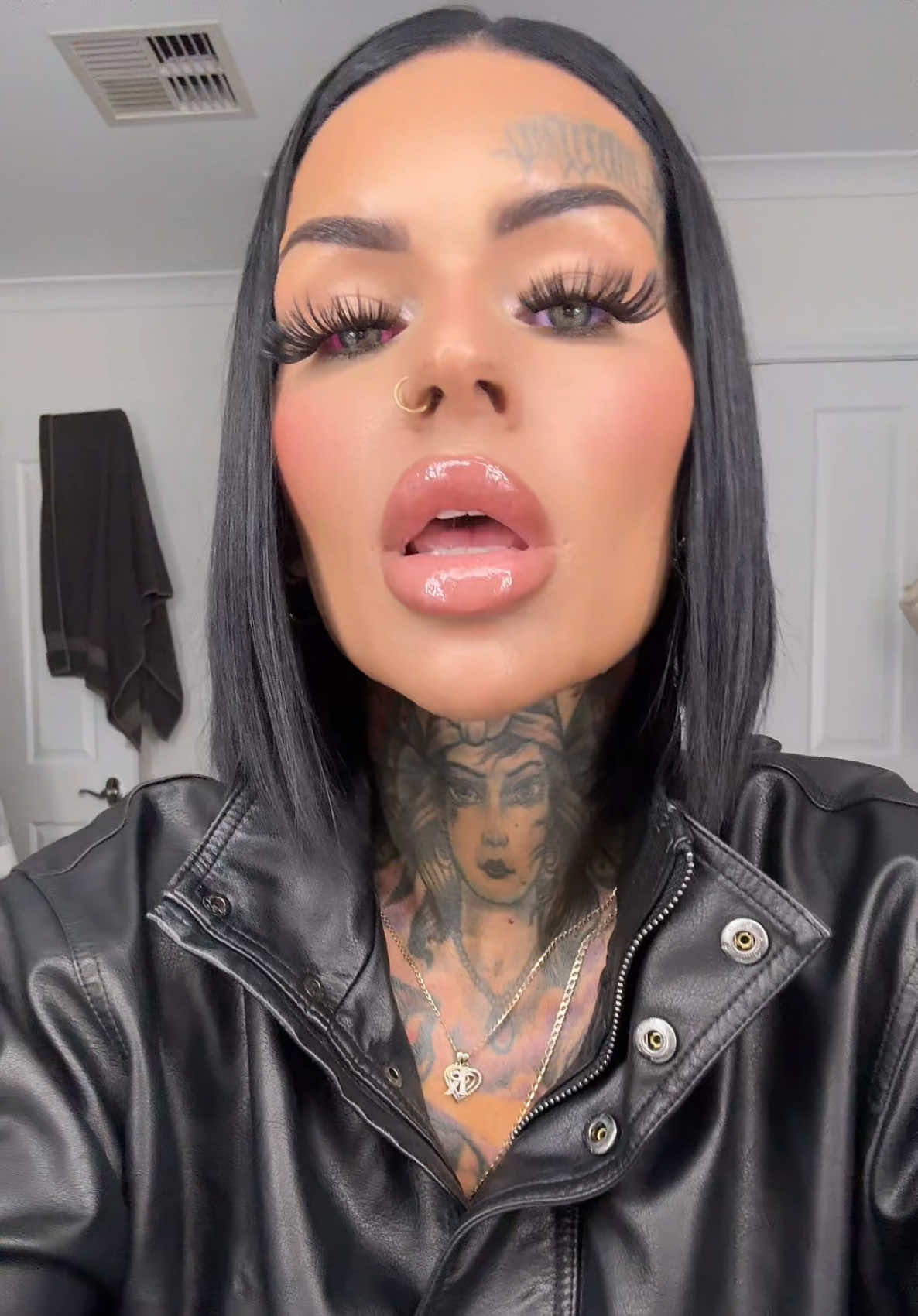 @𝚁&ensp;𝙸&ensp;𝚁&ensp;𝙸&ensp;💎