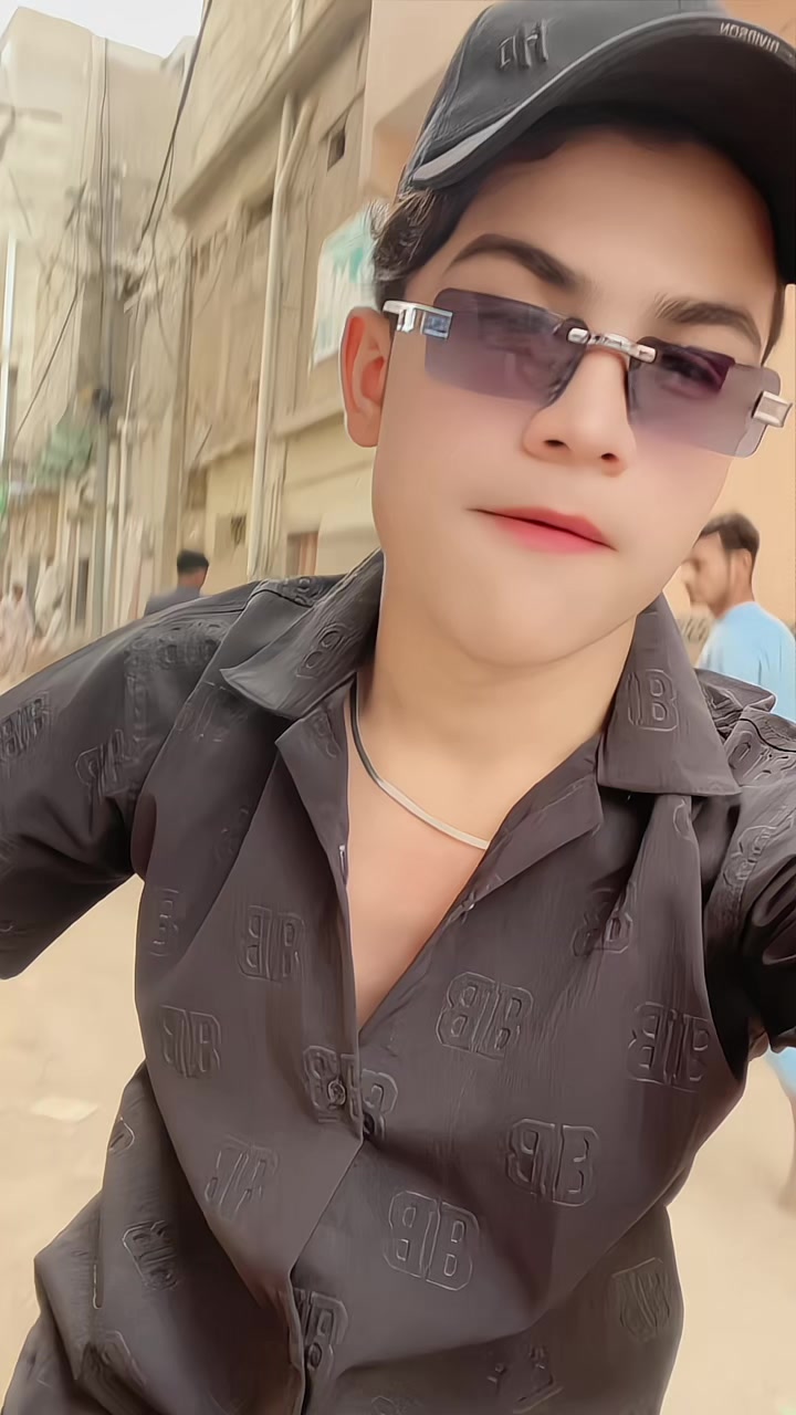 @👑Mr__Mɑℑ¡ɗ👑