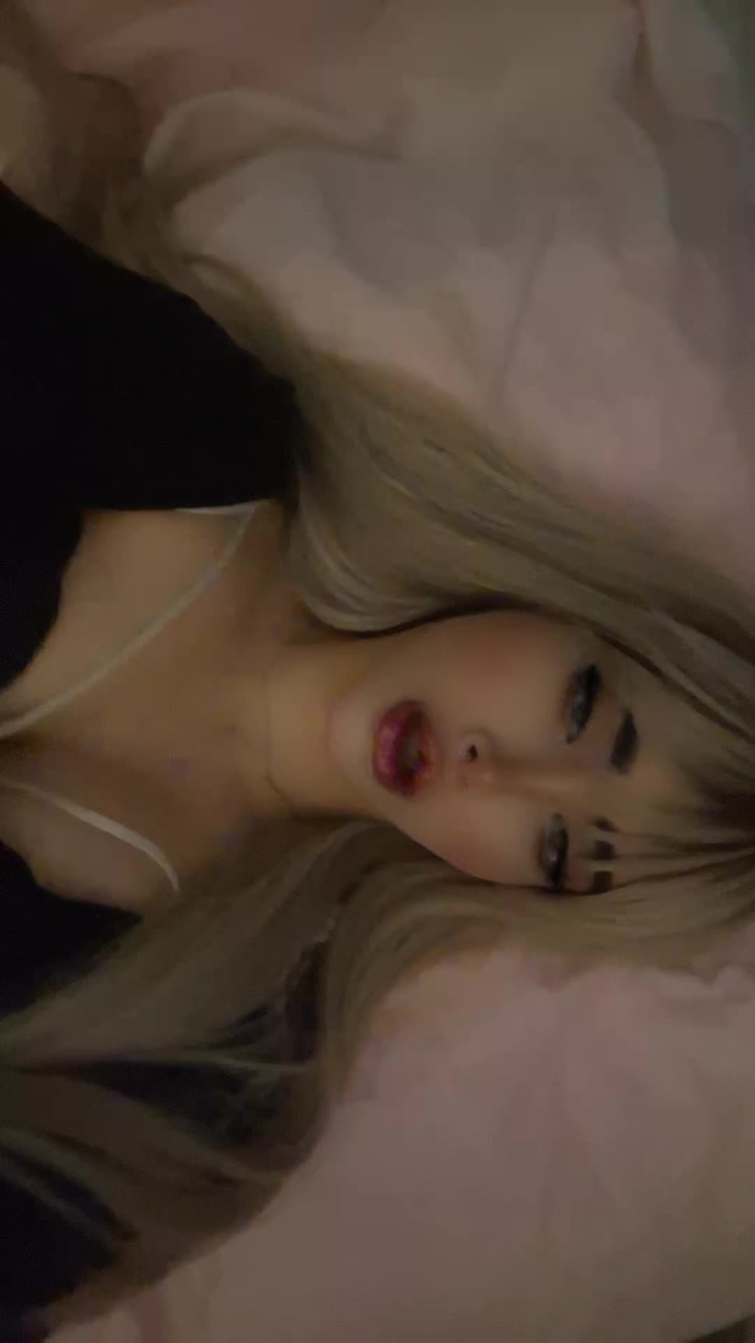 @elena