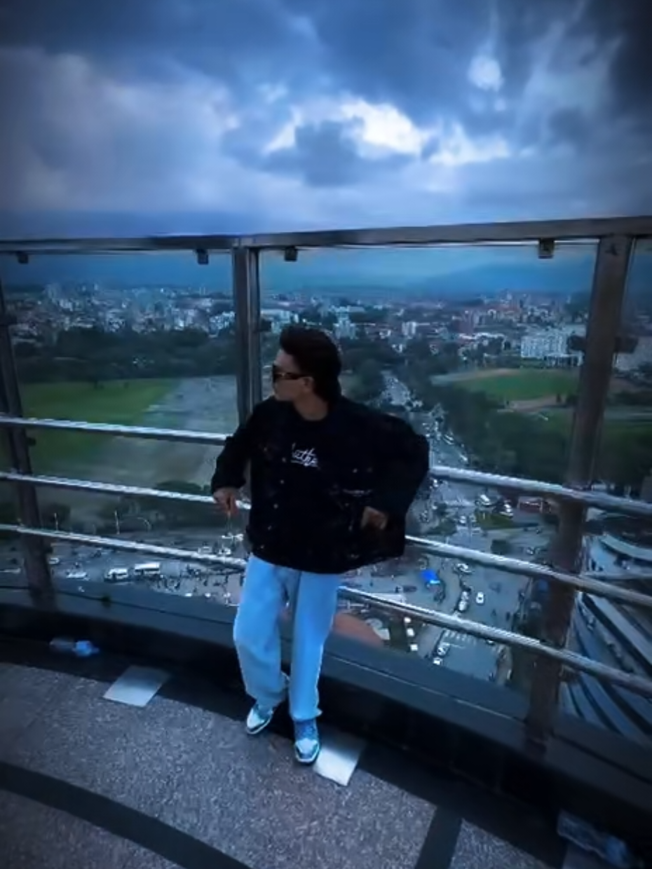@coolestbadboi🗡️☮️