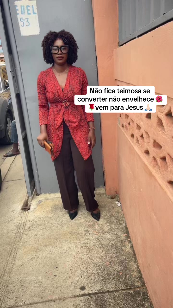 @andreiaadeba